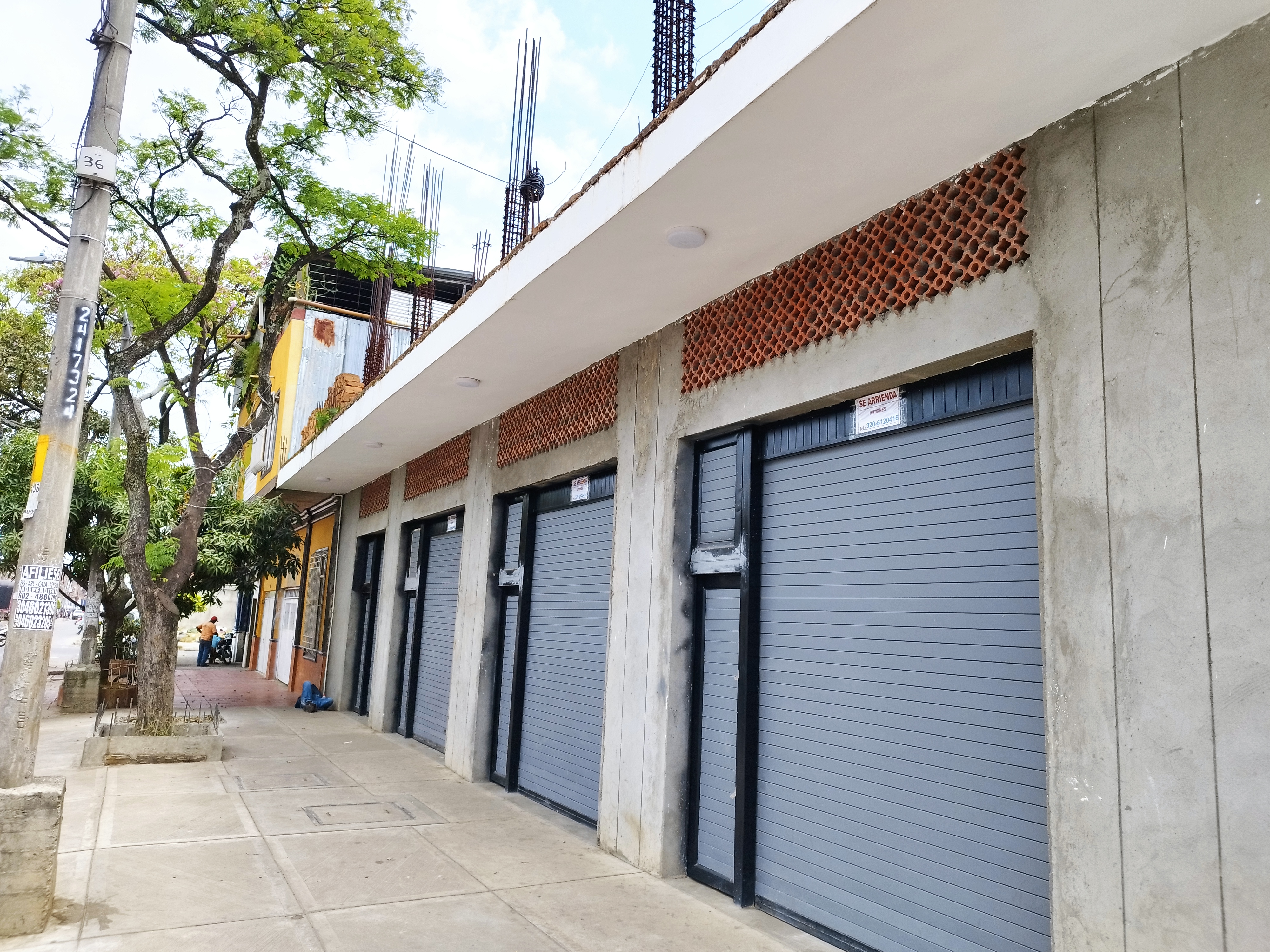 Vista exterior del garaje